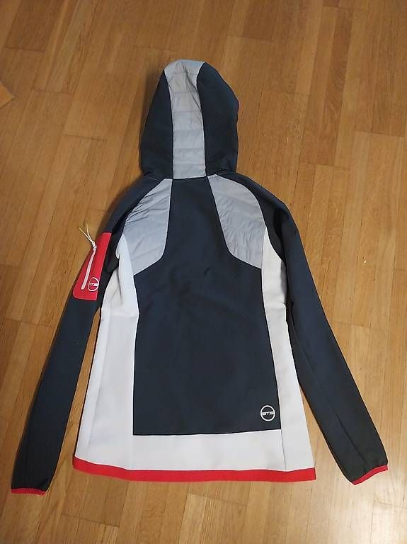 Jacken: GTS Softshelljacke Gr 34 / XS neu grau/weiss/schwarz – Gebraucht aus Baden von Pimboli123 1