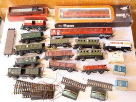 Modellbahn Posten H0 - 16 x Wagen + Zubehör