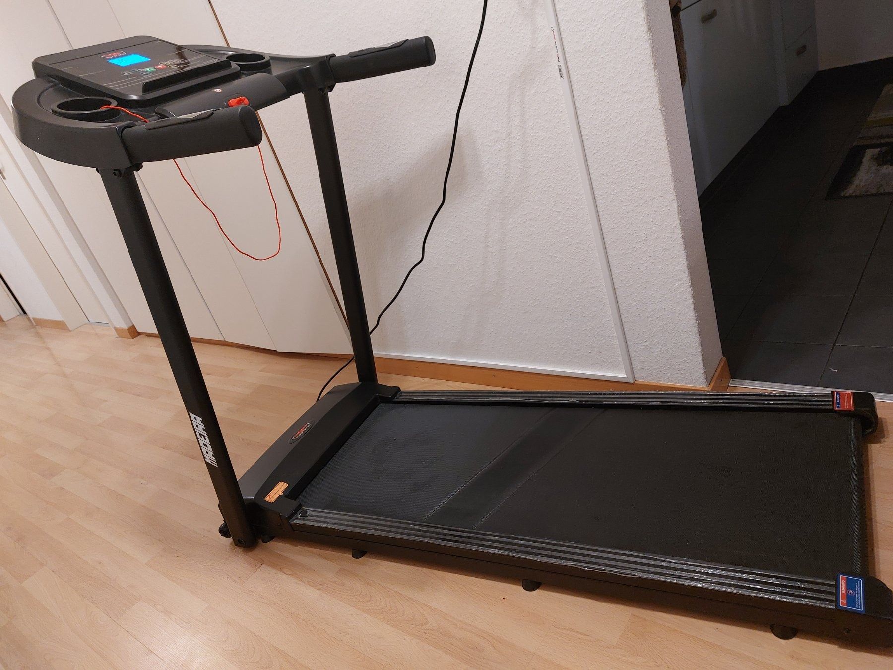 Hometrainer: Laufband Tapis Roulant Elettrico – Nuovo (secondo la descrizione) da Emmenbrücke venduto da Qalku.live.it 5