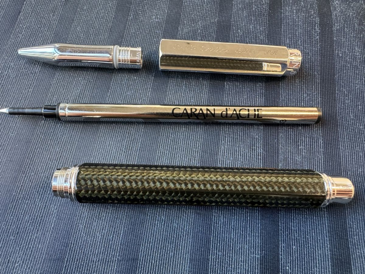 Caran D'Ache Penna & Evidenziatori: Caran d'Ache Varius Carbon Rollerball-Stift – Usato da Zürich venduto da Brockiwelt 4