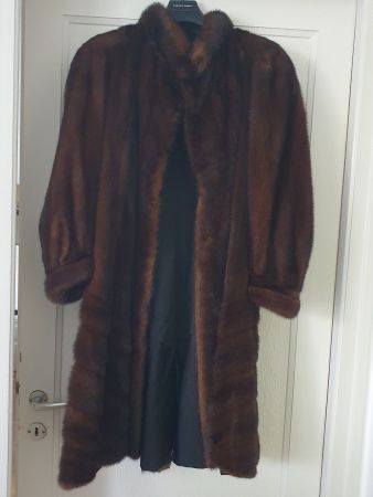 Beau manteau en véritable fourrure de Vison taille L/XL