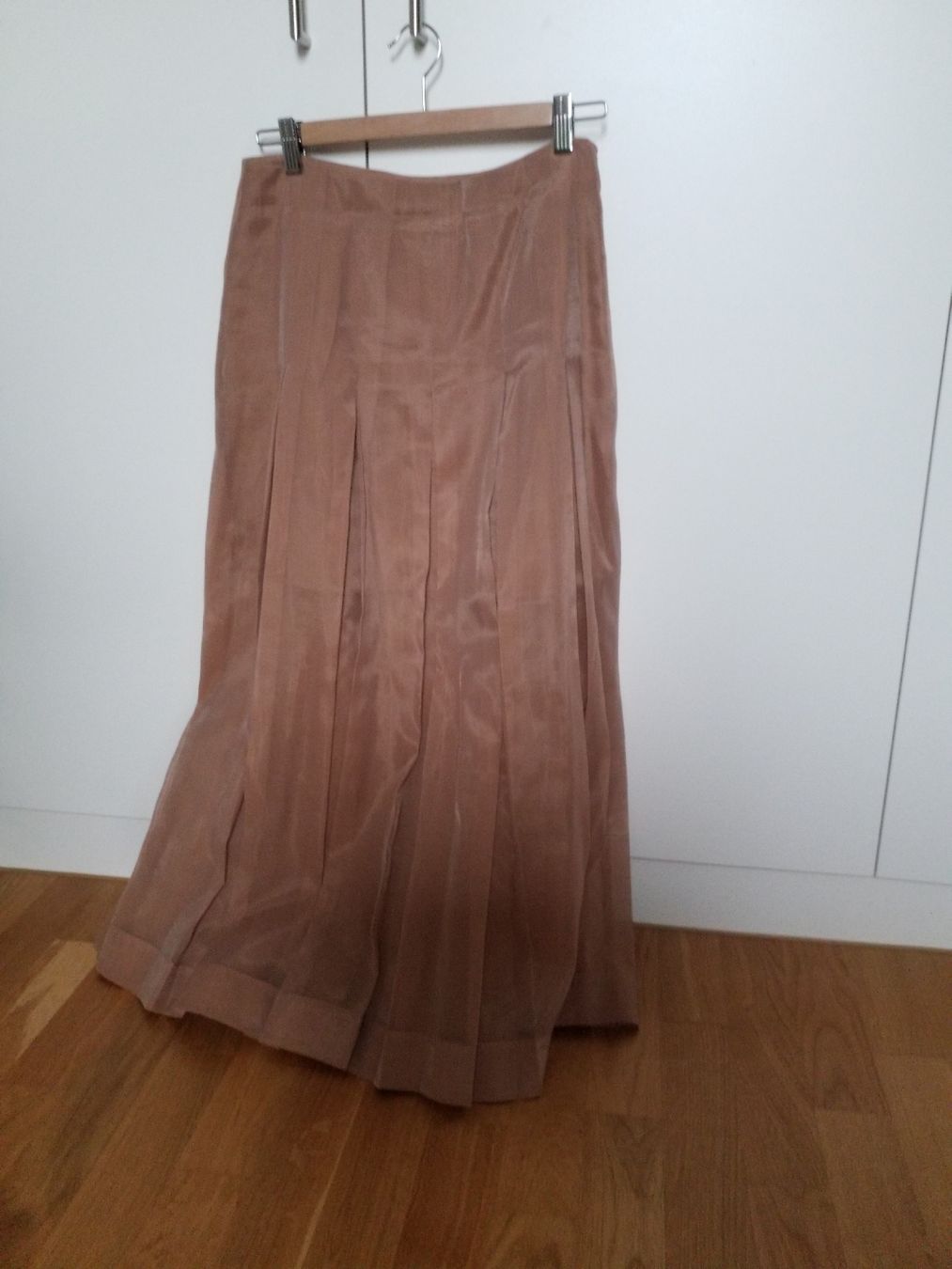 H&M Gonne: H&M skirt – Usato da Luzern venduto da _Lobster_ 1