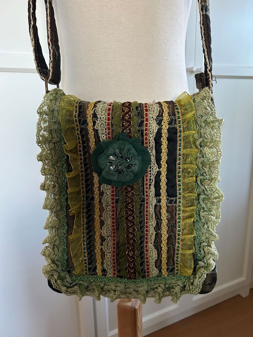 Sacs femmes: Umhängetasche – D'occasion à Luzern par lou4444