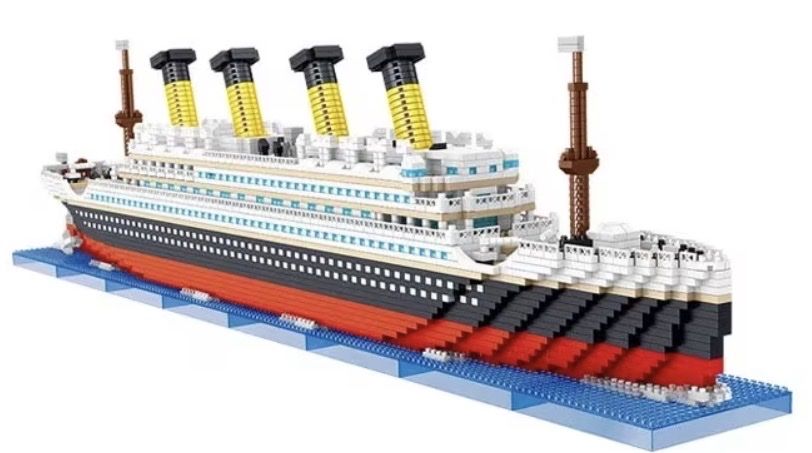 Aston Martin Kit di costruzioni: Riesen Titanic wie Lego – Nuovo e nell'imballaggio originale da Sumiswald venduto da Tigger81