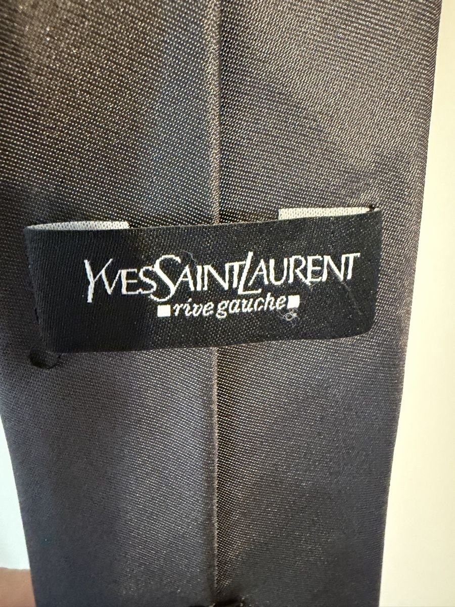 Saint Laurent Krawatten: Set di 2 cravatte Saint Laurent – Gebraucht aus Lugano von can_xdd8 7