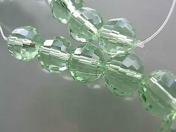 Perlen (unechte): Glasschliffperle 96seitig fac. grün 8mm – Neu (gemäss Beschreibung) aus Alpnachstad von perlengaby