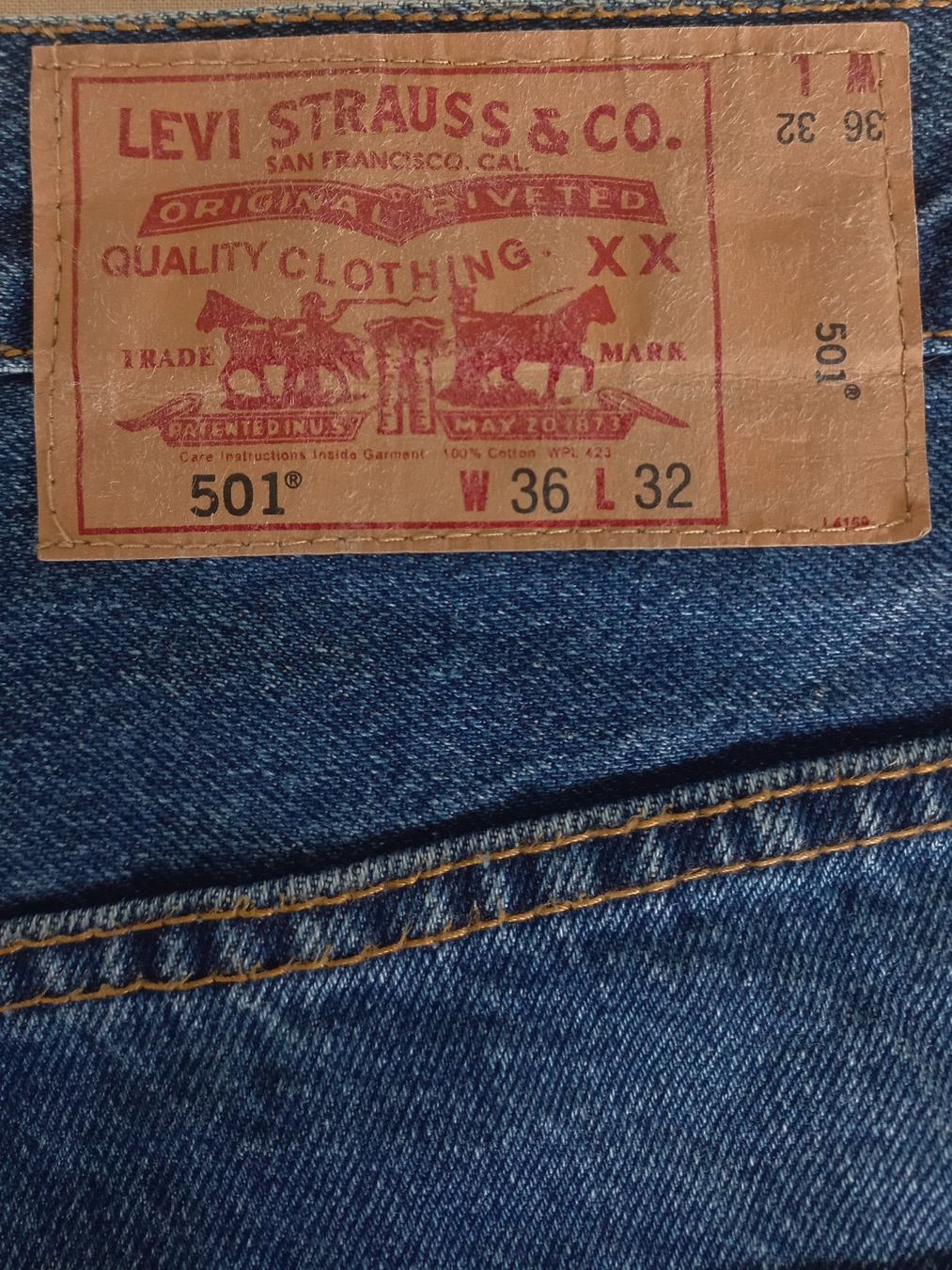 Jeans: Jeans Short (36US) – Nuovo (secondo la descrizione) da Chamoson venduto da Sapoloshop 1