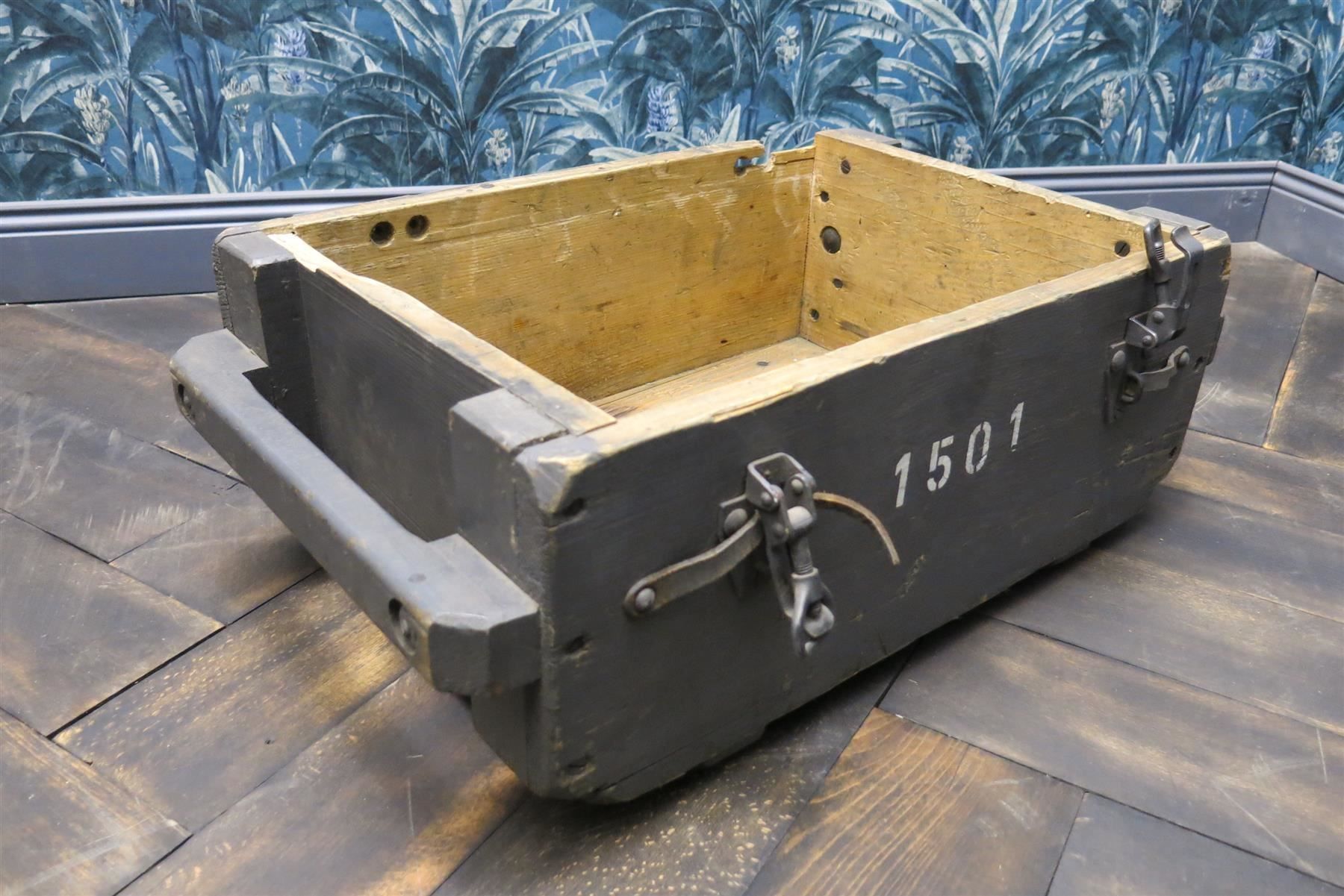 Casse di trasporto: Kiste Industrial Design – Usato da Laufenburg venduto da industrial-silence