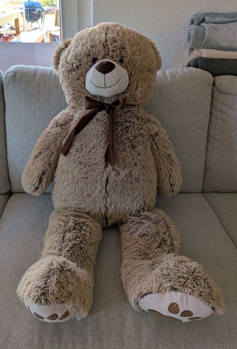 Jouets: Sehr grosser Plüschbär – D'occasion à Unterentfelden par Blueswift