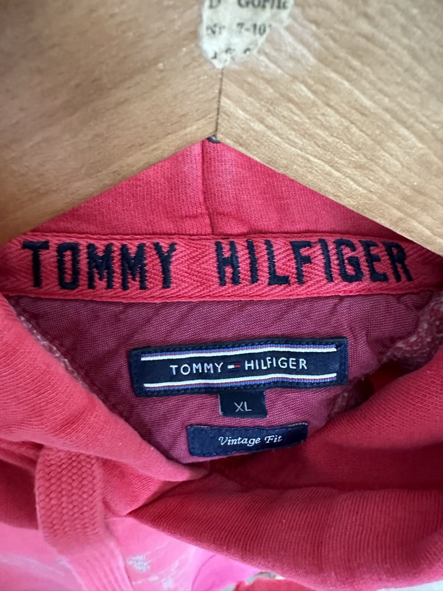 Tommy Hilfiger Maglioni & Felpe: Tommy Hilfiger Hoodie – Usato da Zürich venduto da tom_8phz 1