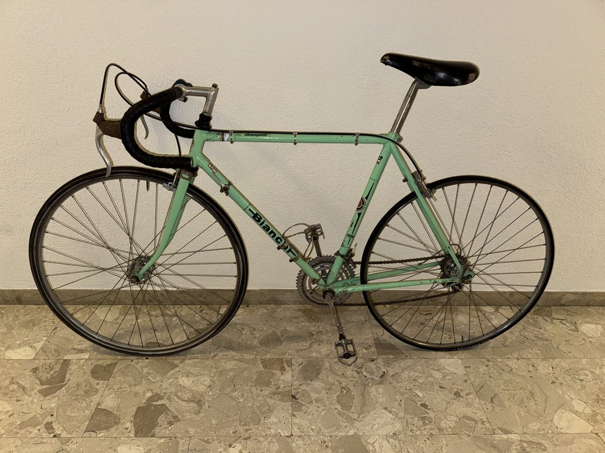 Bianchi Biciclette: Vintage Rennvelo Bianchi – Usato da Zürich venduto da zcvetkov