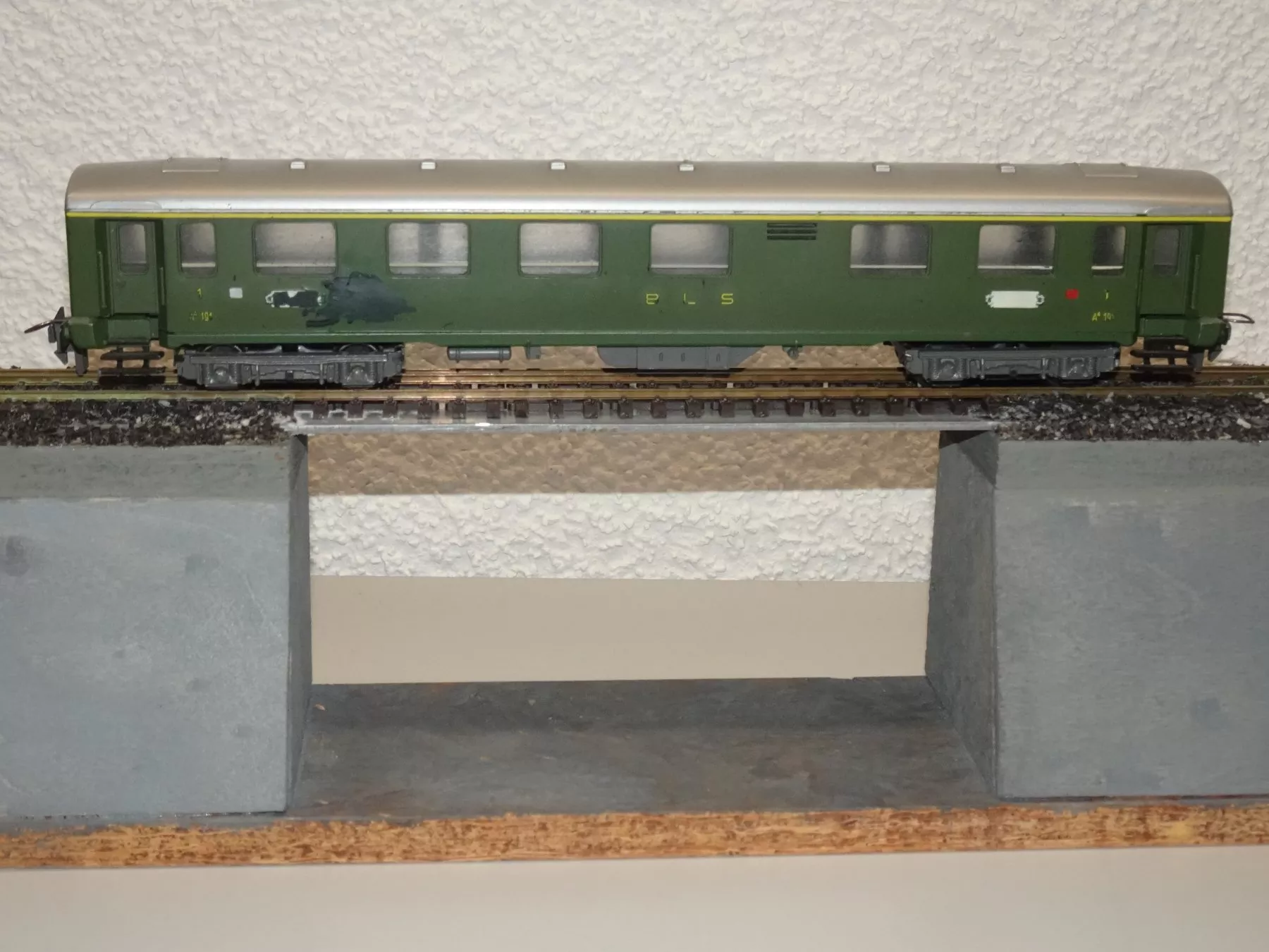 Trix Modellini di ferrovie: TRIX EXPRESS 3399  BLS A 191   H0 DC – Usato da Hinwil venduto da Berling0 1