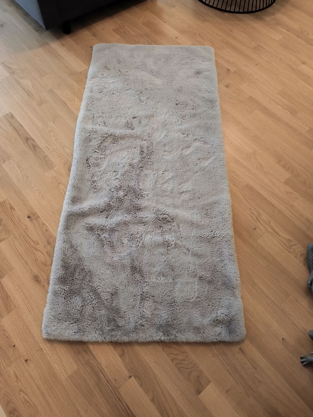 Tappeti: Kunstfellteppich grau 180x80 cm – Nuovo (secondo la descrizione) da Reinach BL venduto da aly_02