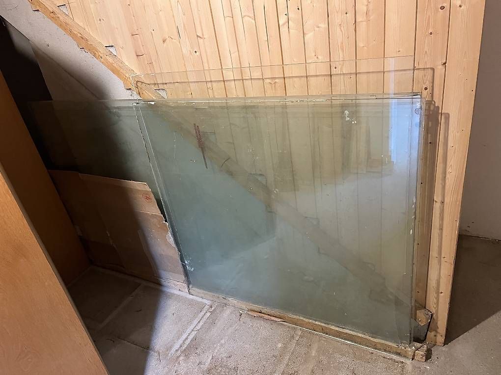 Bicchieri: Glasscheiben Wintergarten Gewächshaus – Usato da Frutigen venduto da gpt_9rs5 2