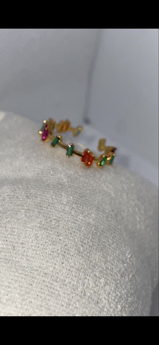 Anelli: Goldener Ring mit bunten Steinen - Zeitlos & Elegant – Nuovo e nell'imballaggio originale da Zürich venduto da dun_k7s7