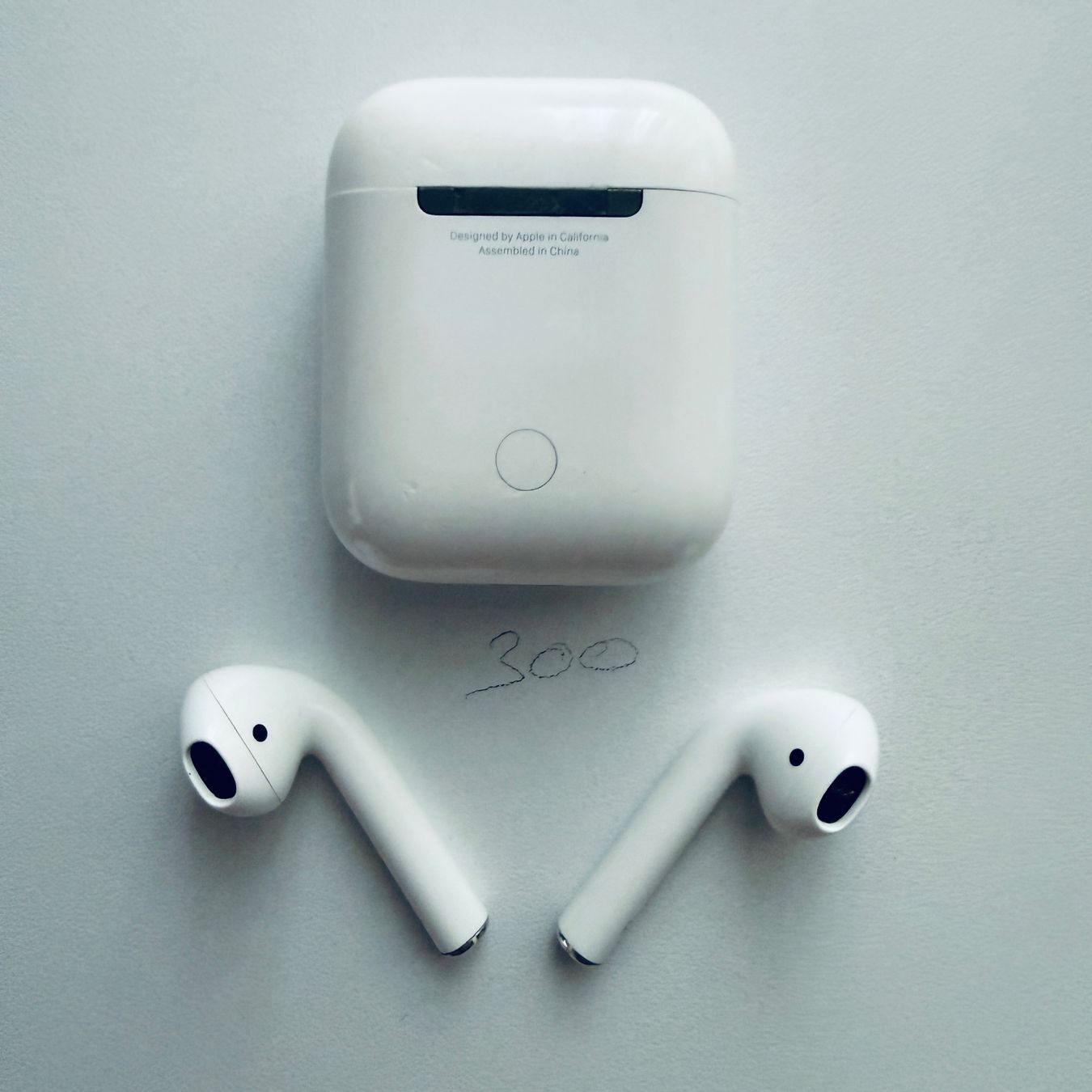 Apple Kopfhörer: Original Apple AirPods 2 Gen. Wireless Kopfhörer & Case – Gebraucht aus Basel von MY.AIRPODS.SHOP 4