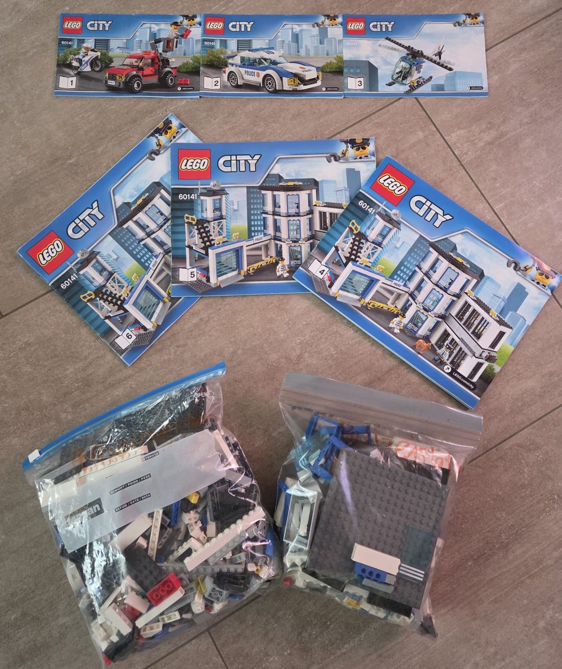 Lego Giocattoli: LEGO City 60141 Polizeiwache – Usato da Steinen venduto da bra_9w8w 1
