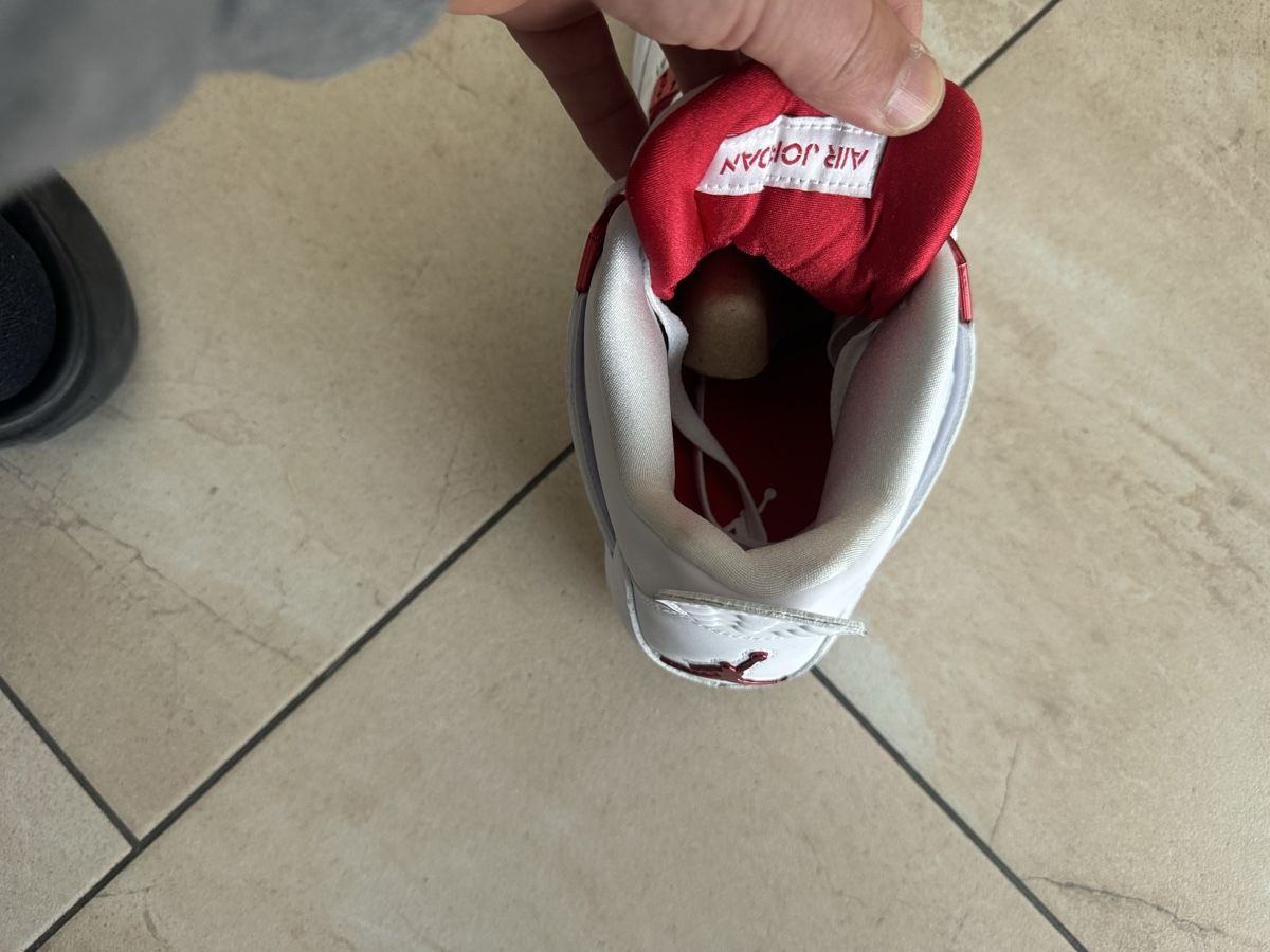 Jordan Scarpe da uomo: Air Jordan 4 Retro Metallic Red – Nuovo (secondo la descrizione) da Egnach venduto da kar_2fj9 3