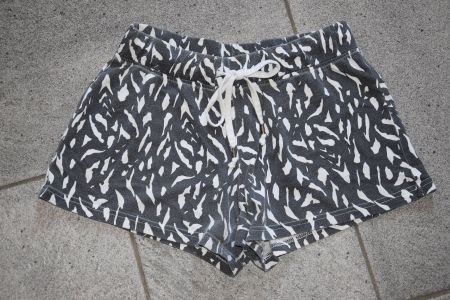 Damen Shorts gr. 36/38 (S)