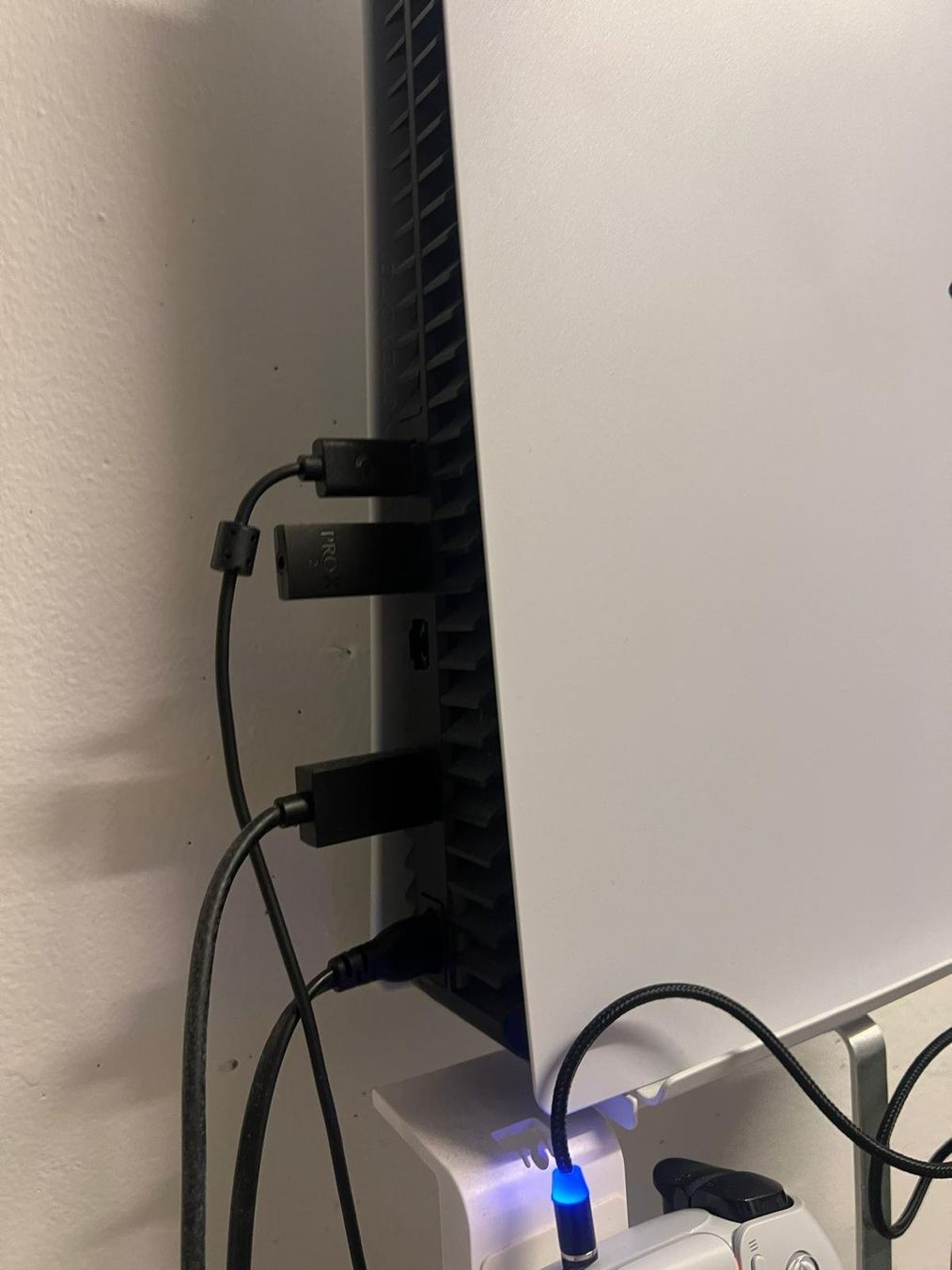 Sony Konsolen: PS5 inkl. 3 Spielen+2 Controllern+Kopfhörer – Gebraucht aus Veltheim AG von Nadine_VS 4