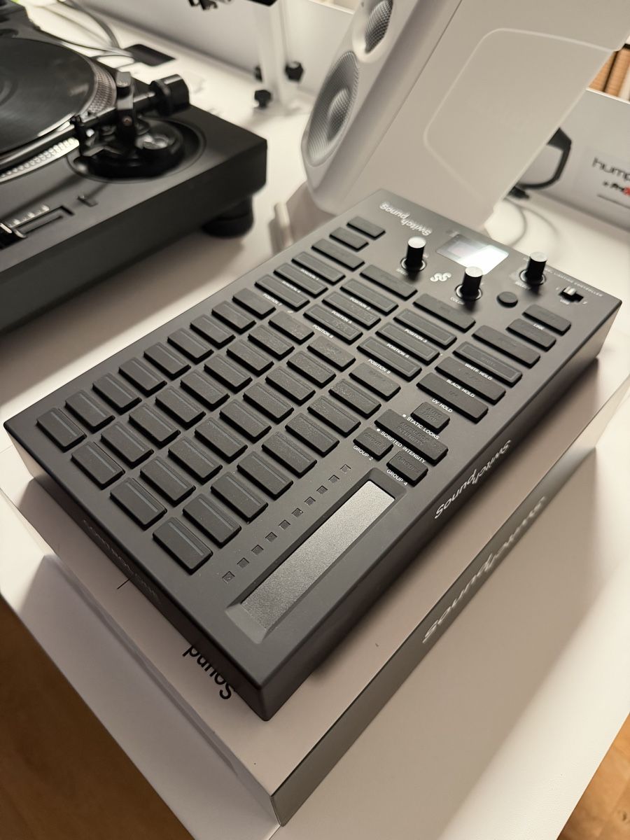 Steuerung: SoundSwitch Control One – Neu (gemäss Beschreibung) aus Chur von den_ml2z 3