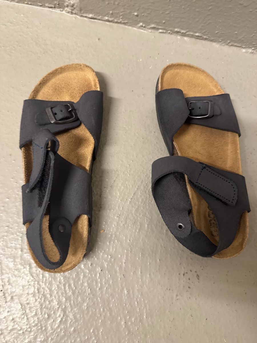 Chaussures garçon: Kinder Sandalen Grösse 32 – D'occasion à Zürich par zd_1965 3
