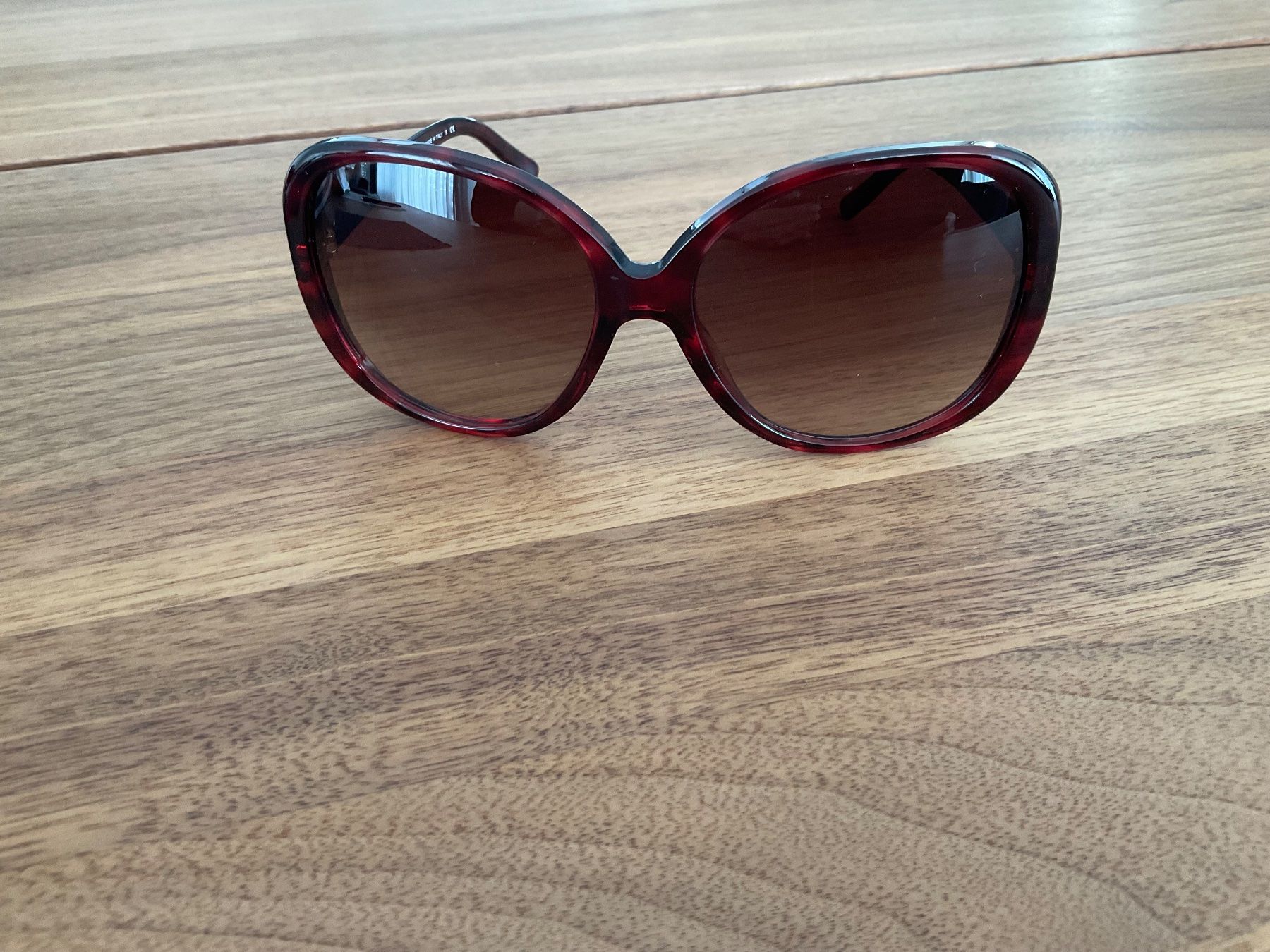 Burberry Occhiali & Lenti: Burberry Sonnenbrille – Usato da Wetzikon ZH venduto da coco8468 1