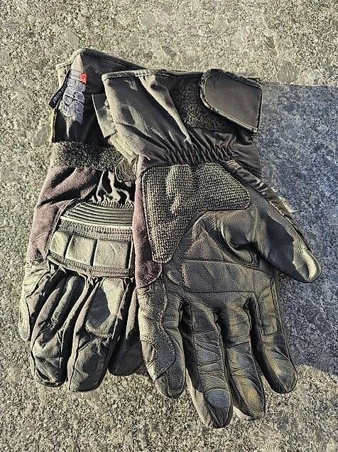 Autres accessoires hommes: Motorradhandschuhe -  Schwarz - Grösse 2XL  – D'occasion à Waltenschwil par gaby70