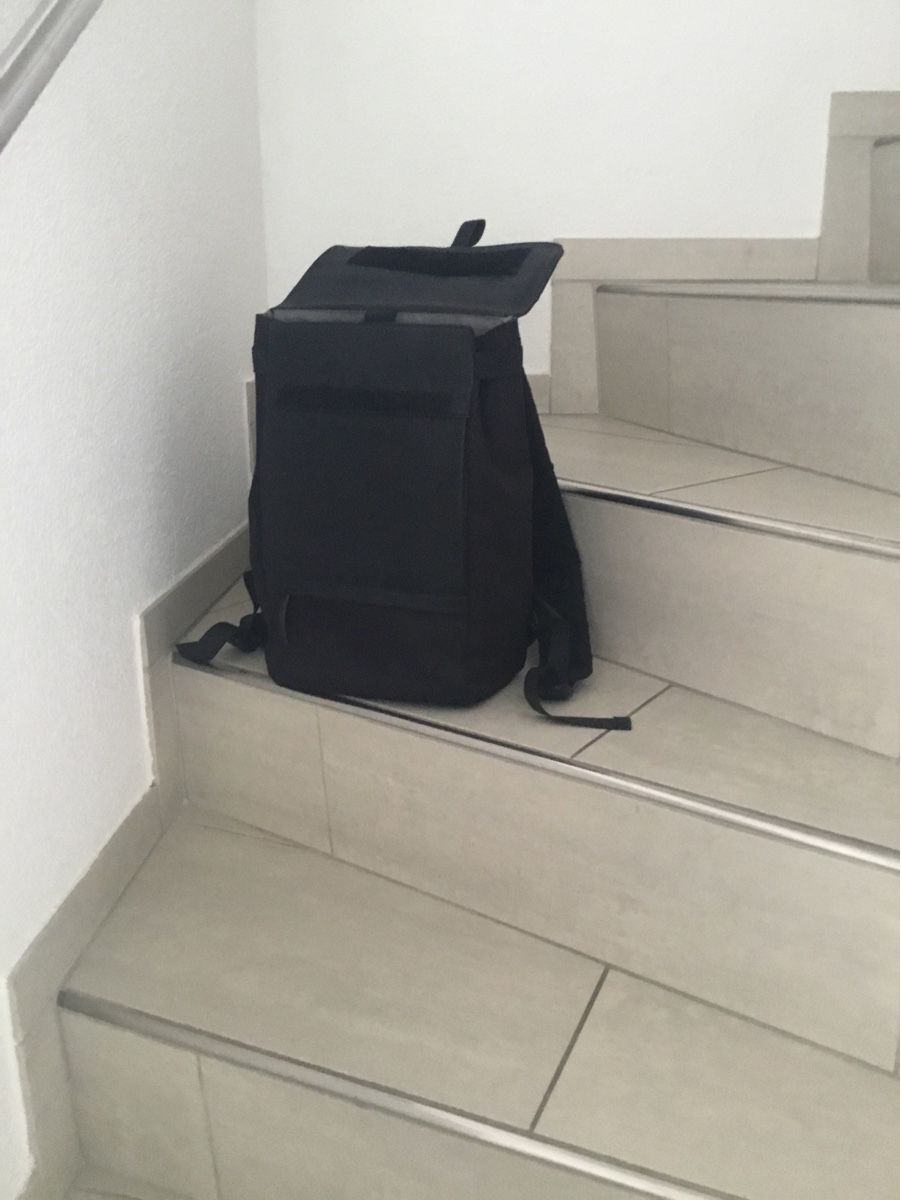 Kapten & Son Zaini: KAPTEN&SON Ruksack Schwarz – Usato da Winterthur venduto da maniacdogroba 1