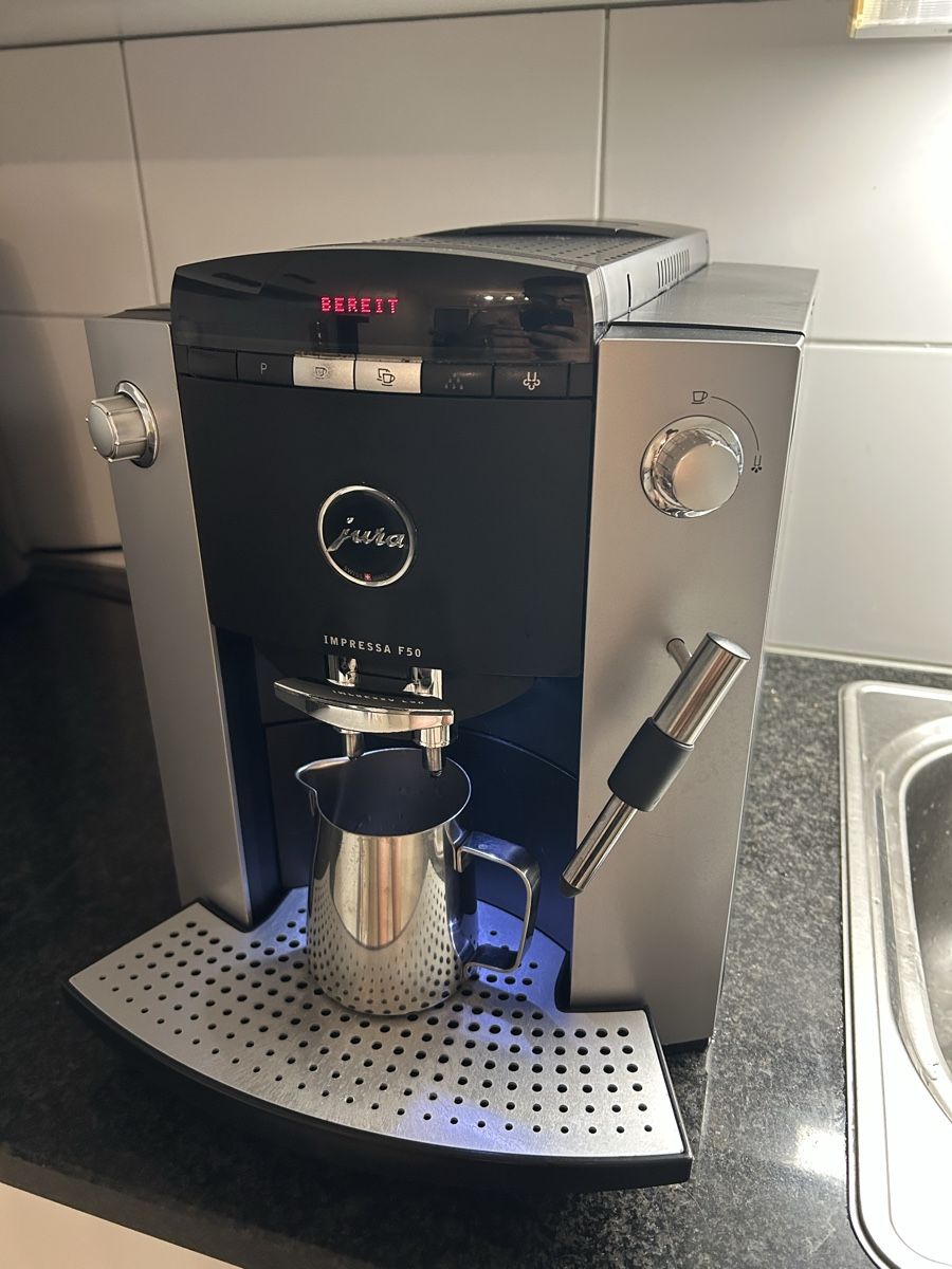 Jura Kaffeemaschinen & Espressomaschinen: Jura Impressa F50 – Gebraucht aus Muttenz von luui97