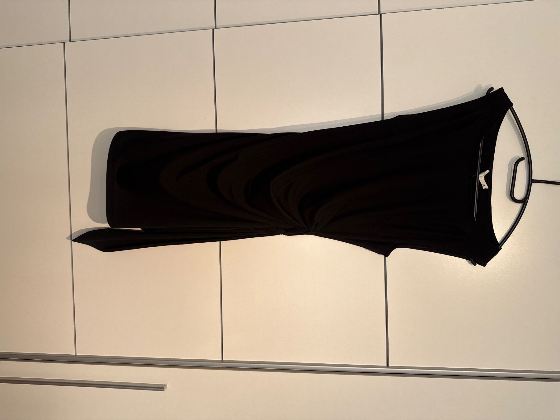 Robes: Kleid – Neuf (Voir description) à Wernetshausen par jah_vc5b