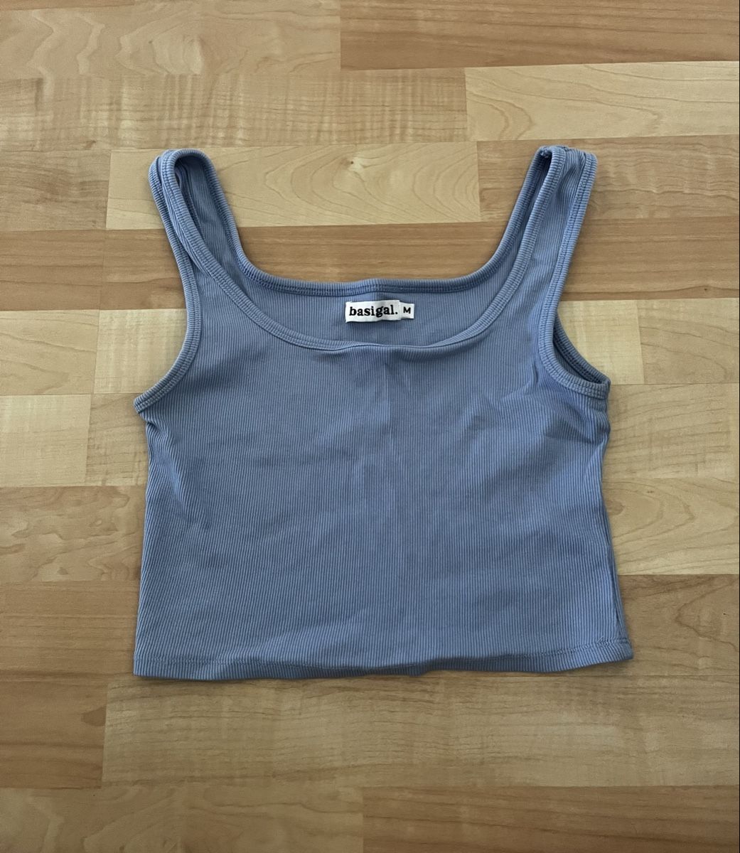 Top: Top bleu ciel - taille M – Nuovo (secondo la descrizione) da Martigny venduto da mar_p55z