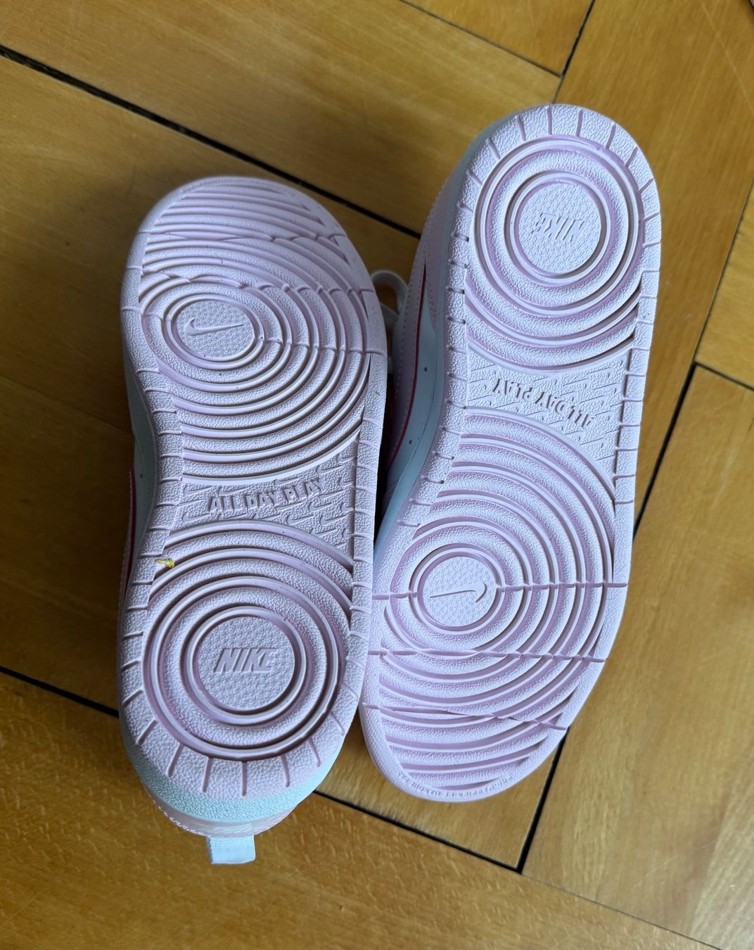 Nike Scarpe per ragazze: Nike Schuh Gr. 38.5 – Usato da St. Gallen venduto da engel363 4