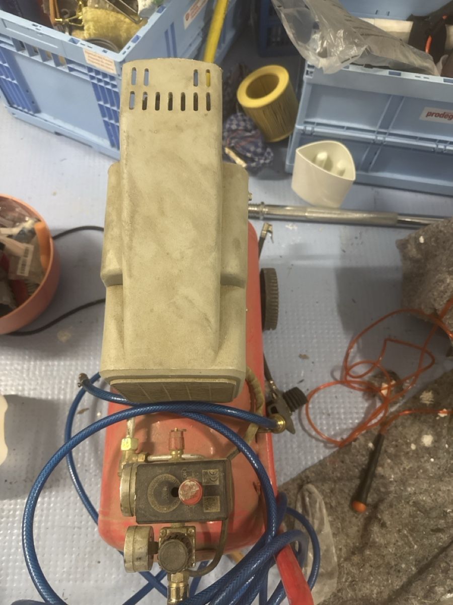 Compressori: Kompressor ARMA KP-24 Rot Gebrauchter Zustand – Usato da Bettingen venduto da ebosereview 1