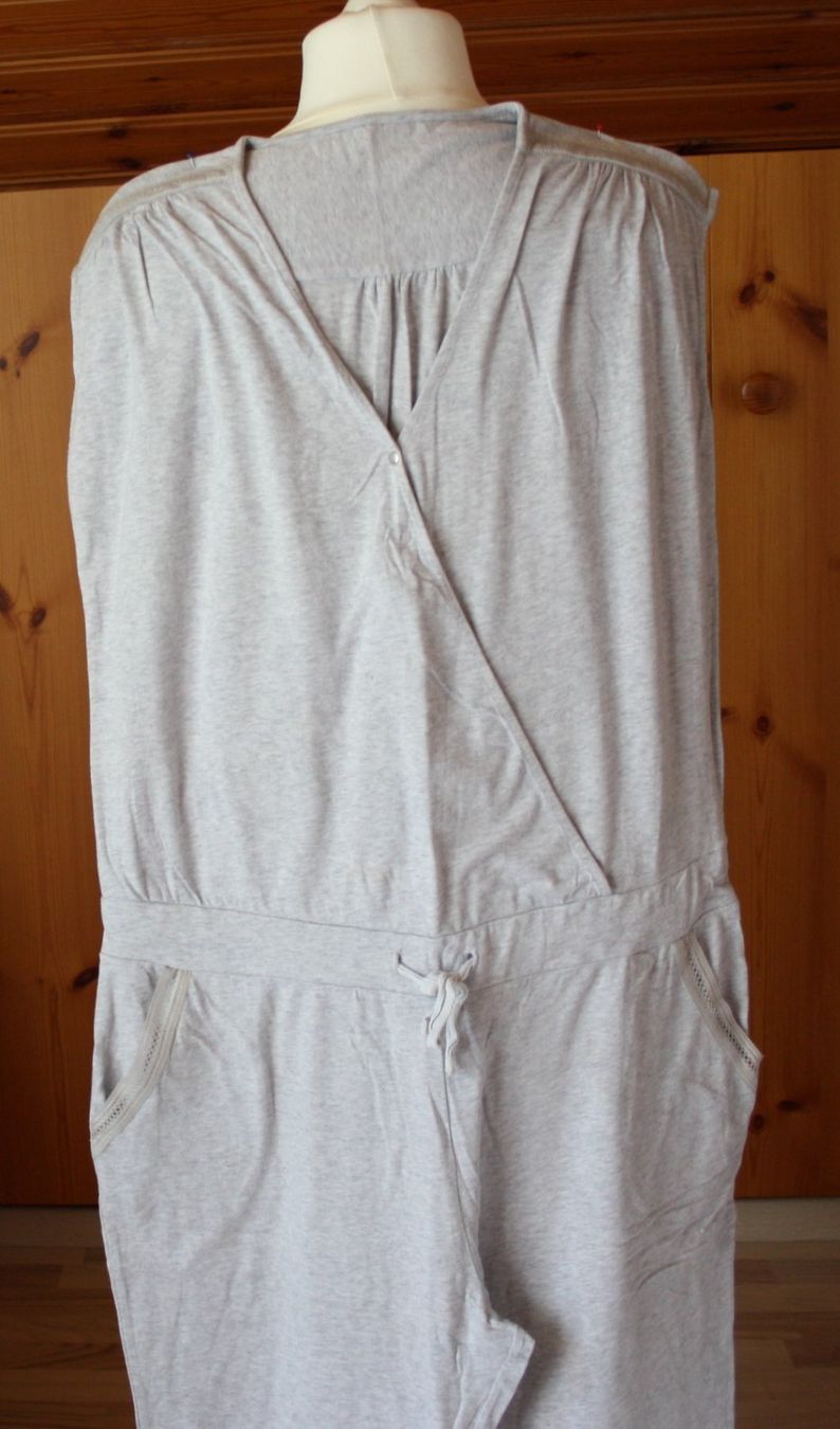 Tute: Jumpsuit Pyjama TCM hellgrau Gr. XL – Usato da Flüelen venduto da Diversicum-Curvy 3