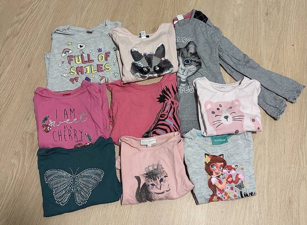 Lotti & Set di vestiti: Kleiderpaket Mädchen - Gr. 104 – Usato da Möriken AG venduto da tatitata