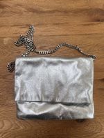 Silberne Clutch von Pieces