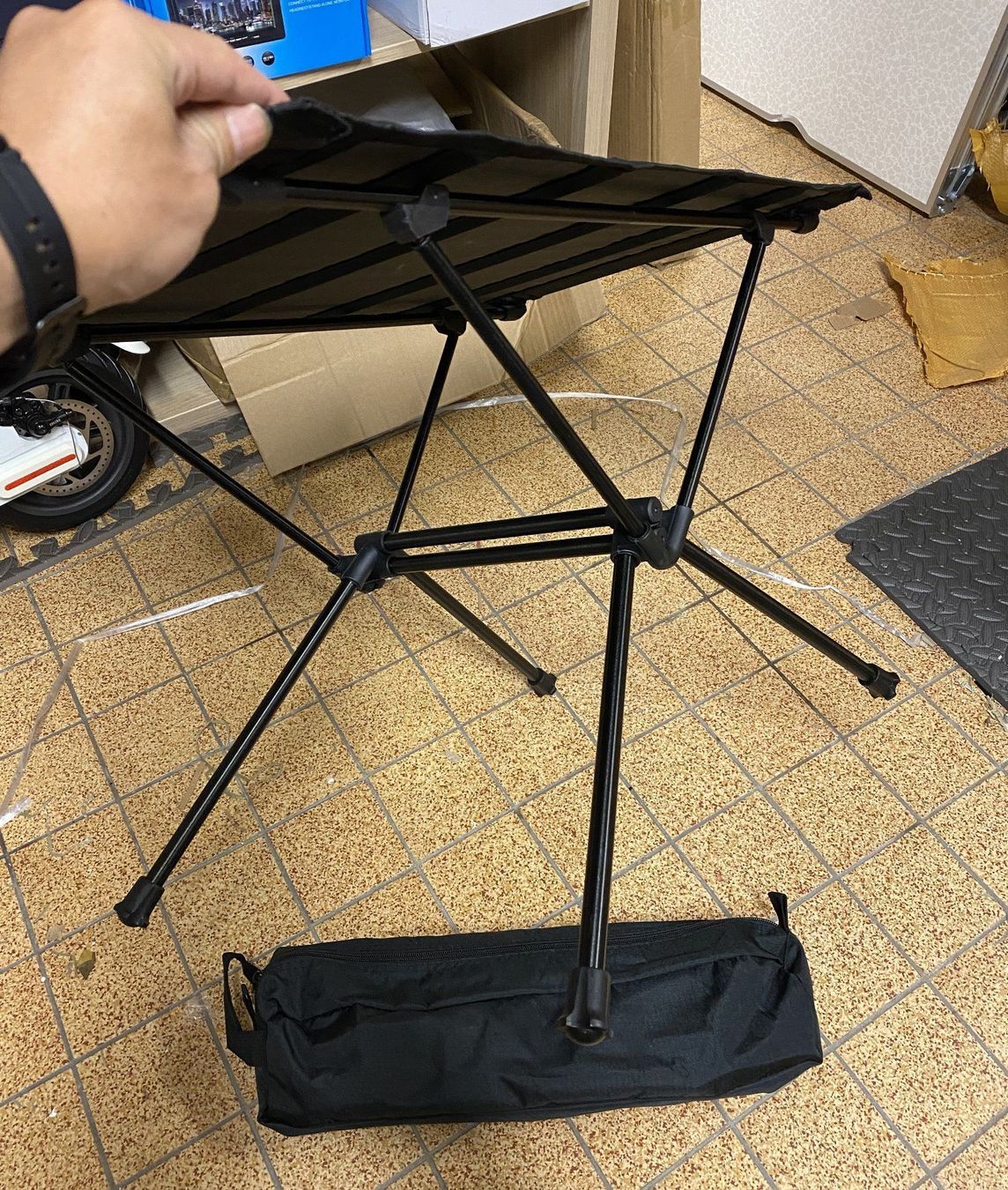Tavoli: Table de sac 690g Petite Table basse pliable caming Rando – Nuovo e nell'imballaggio originale da Morges venduto da All4nature 4