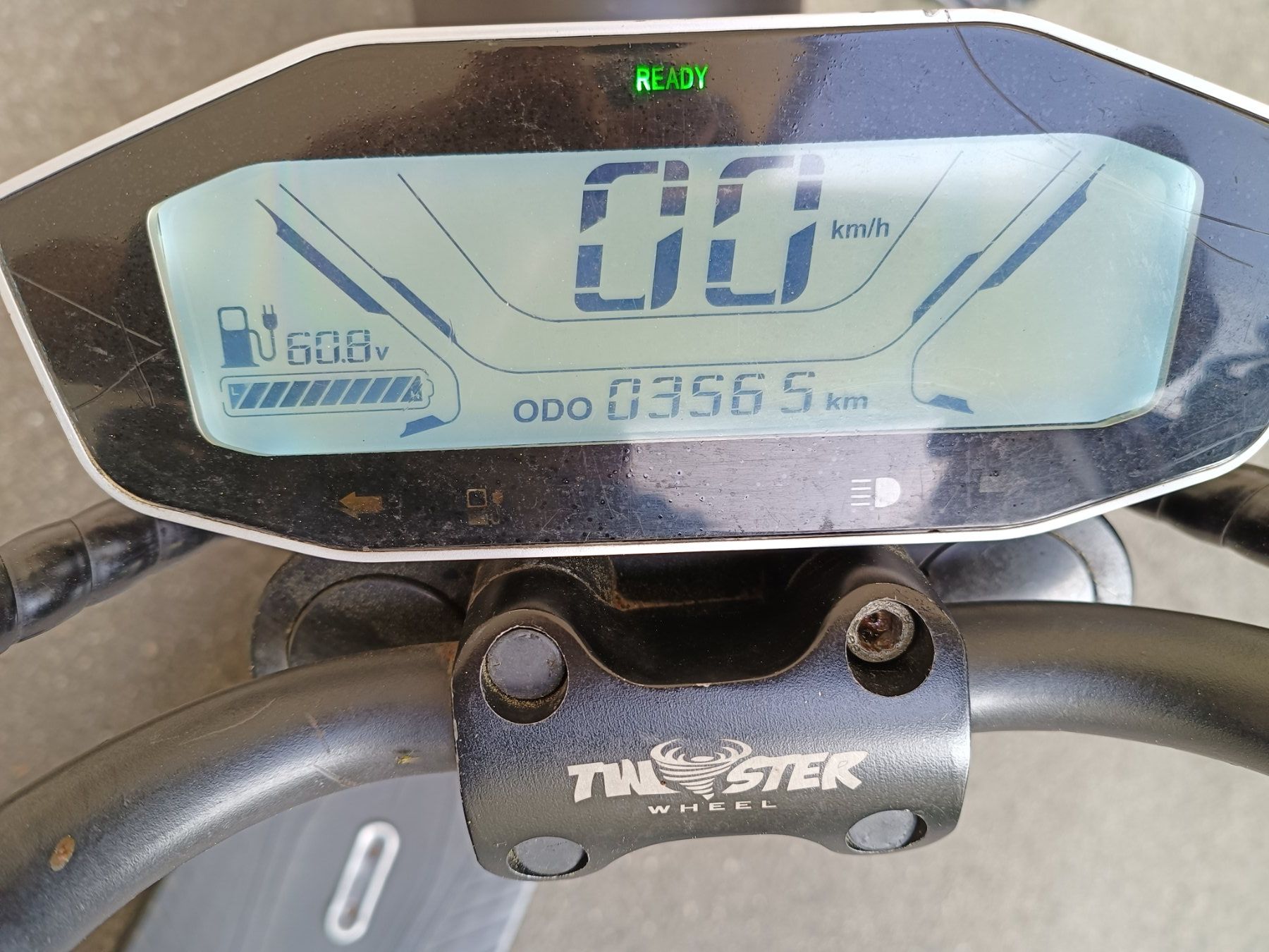 Veicoli elettrici: Elektro Roller  1500W, 45 km/h – Usato da Basel venduto da Crisi 4