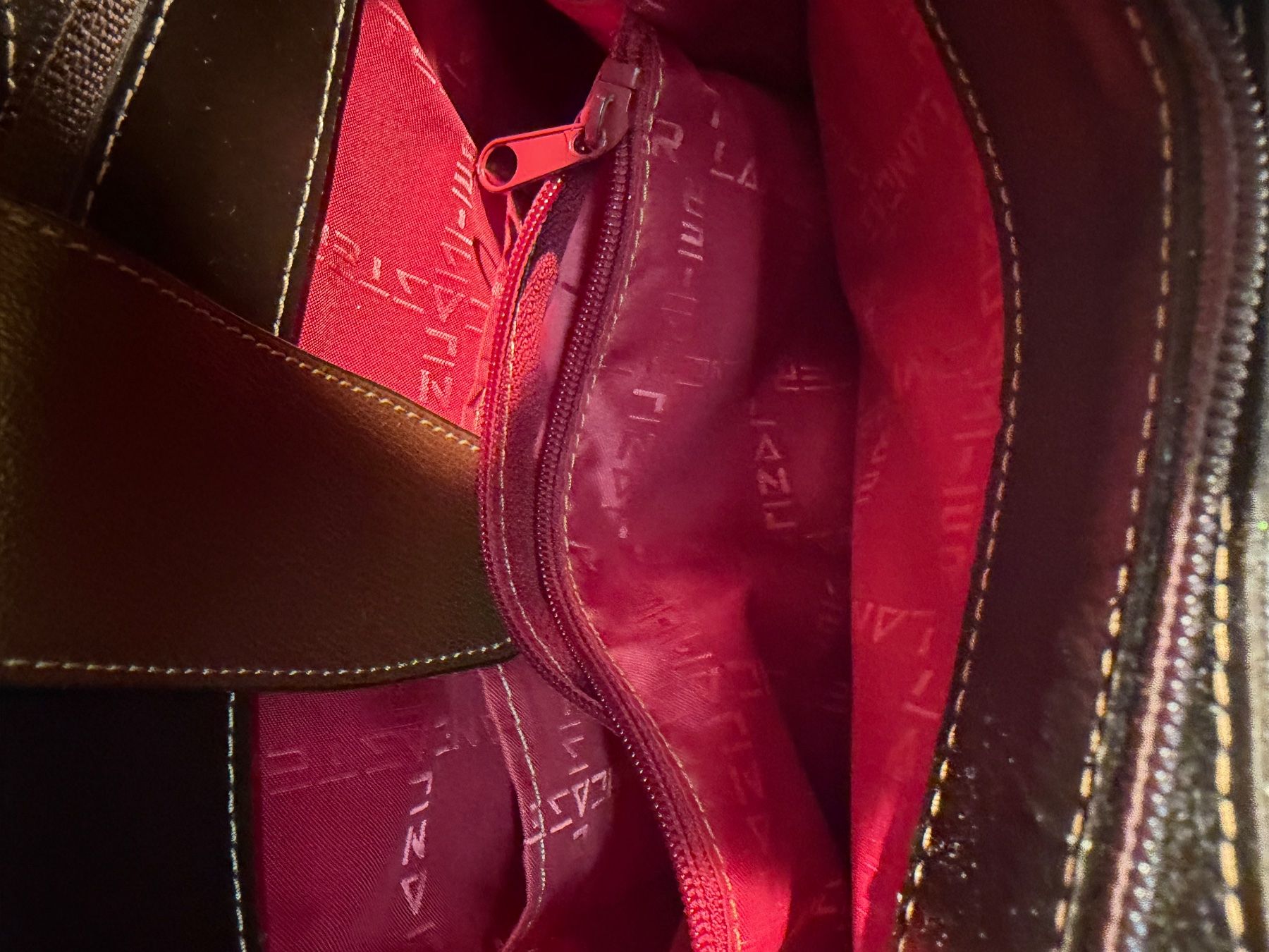 Sonstige Kleidung & Accessoires: Sac dammen Lancaster – Gebraucht aus Lausanne von vas_cdb2 4