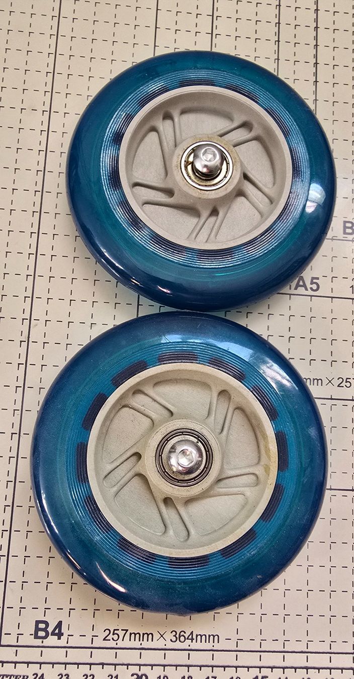 Pneumatici & Ruote complete: Scooter-Räder – Usato da Bazenheid venduto da xelabazed 4
