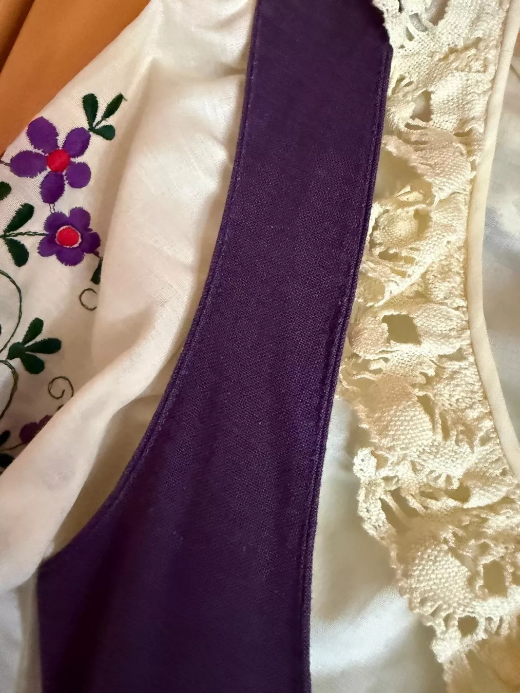 Vestiti: Dirndel – Usato da Flawil venduto da Stella_3 5