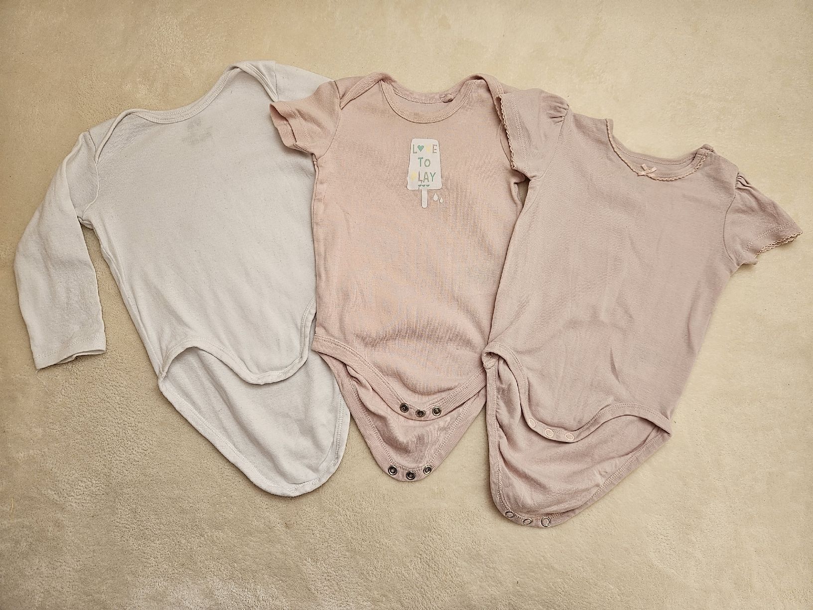 H&M Lotti & Set di vestiti: 3er Set Body Gr. 74/80 – Usato da Worb venduto da jun_fj8w