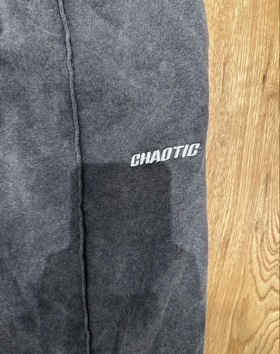 Pantaloni: Trainerhosen Chaotic Grösse L – Usato da Bern venduto da Klaas06 1