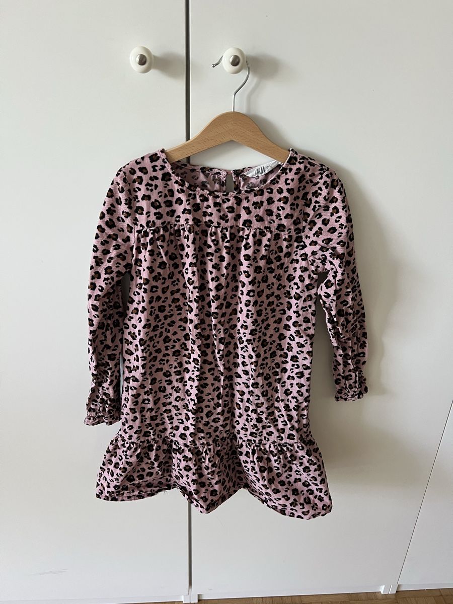 H&M Vestiti & Gonne: H&M Kleid Grösse 6-7 Jahre – Usato da Inwil venduto da Karenstone