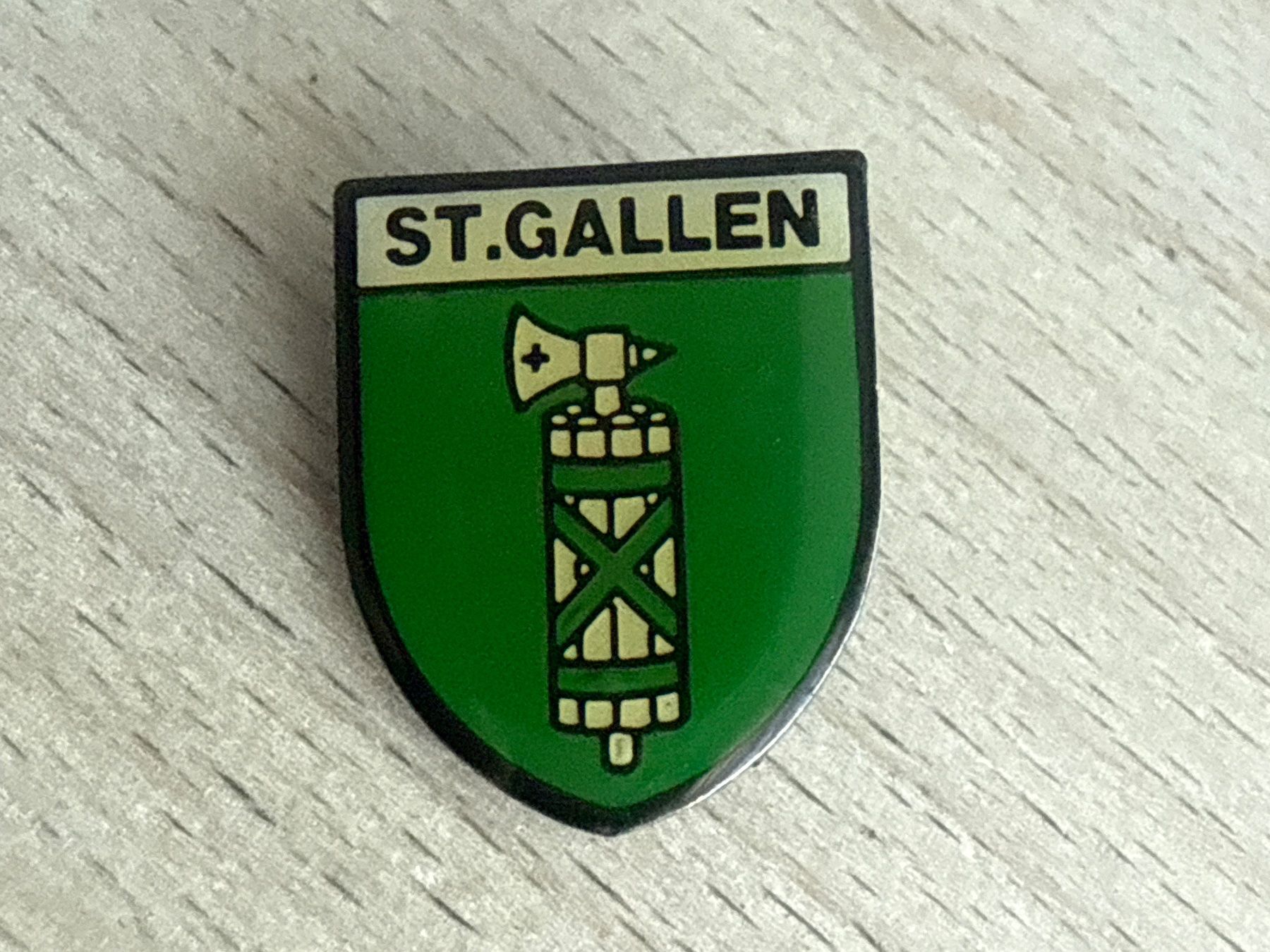 Plaketten & Abzeichen: Pin Wappen St.Gallen – Gebraucht aus Glattbrugg von Schweigmatt