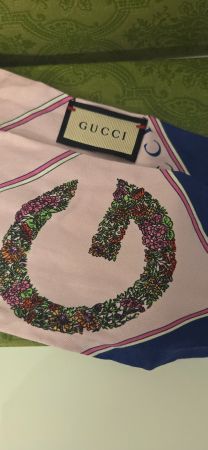 Komplett neu! Original Gucci Tuch Seide