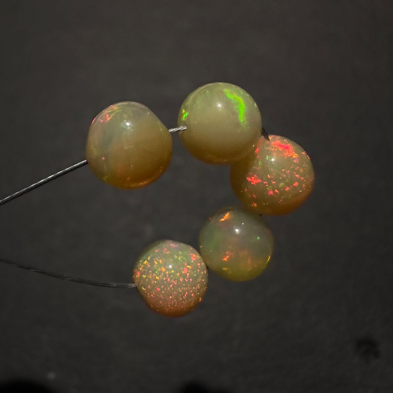 Edelsteine: 4.26 ct - Natural Ethiopian Opal Beads - 5 Pcs – Neu (gemäss Beschreibung) aus Zürich von Yoohooz 4