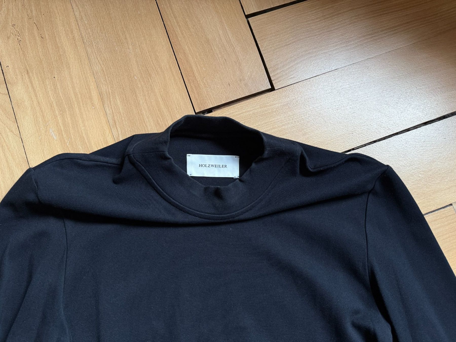 Holzweiler Maglioni & Felpe: HOLZWEILER - Langarmshirt dunkelblau S – Usato da Zürich venduto da Diazaio 1