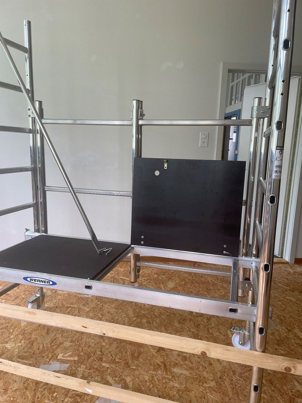 Ponteggi: Rollgerüst 160 cm x 60 cm – Usato da Nesslau venduto da Wolzen 2